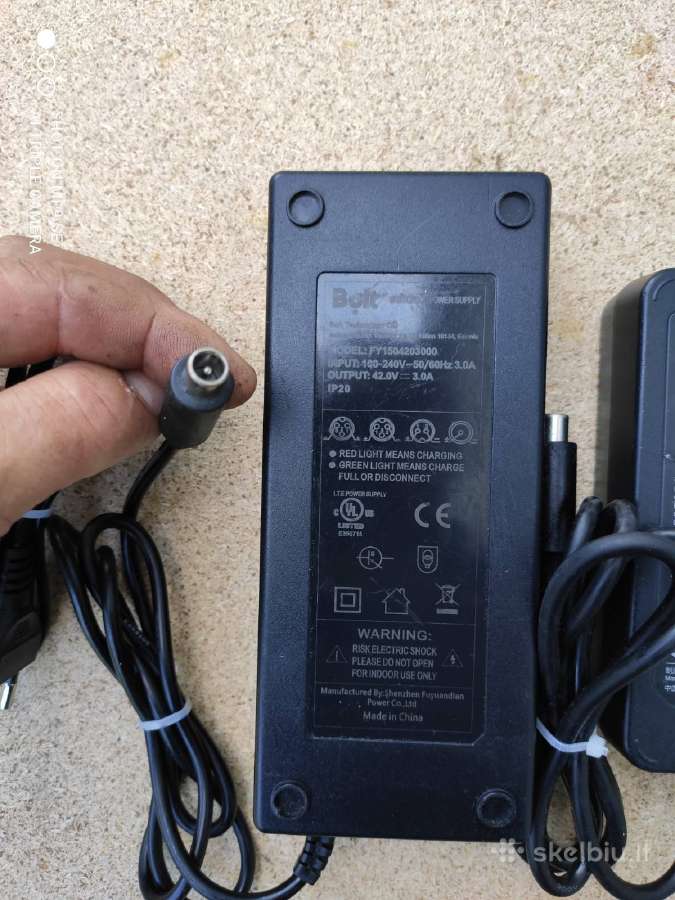Elektrinių paspirtukų pakrovėjai įkrovikliai - nuotraukos Nr. 2