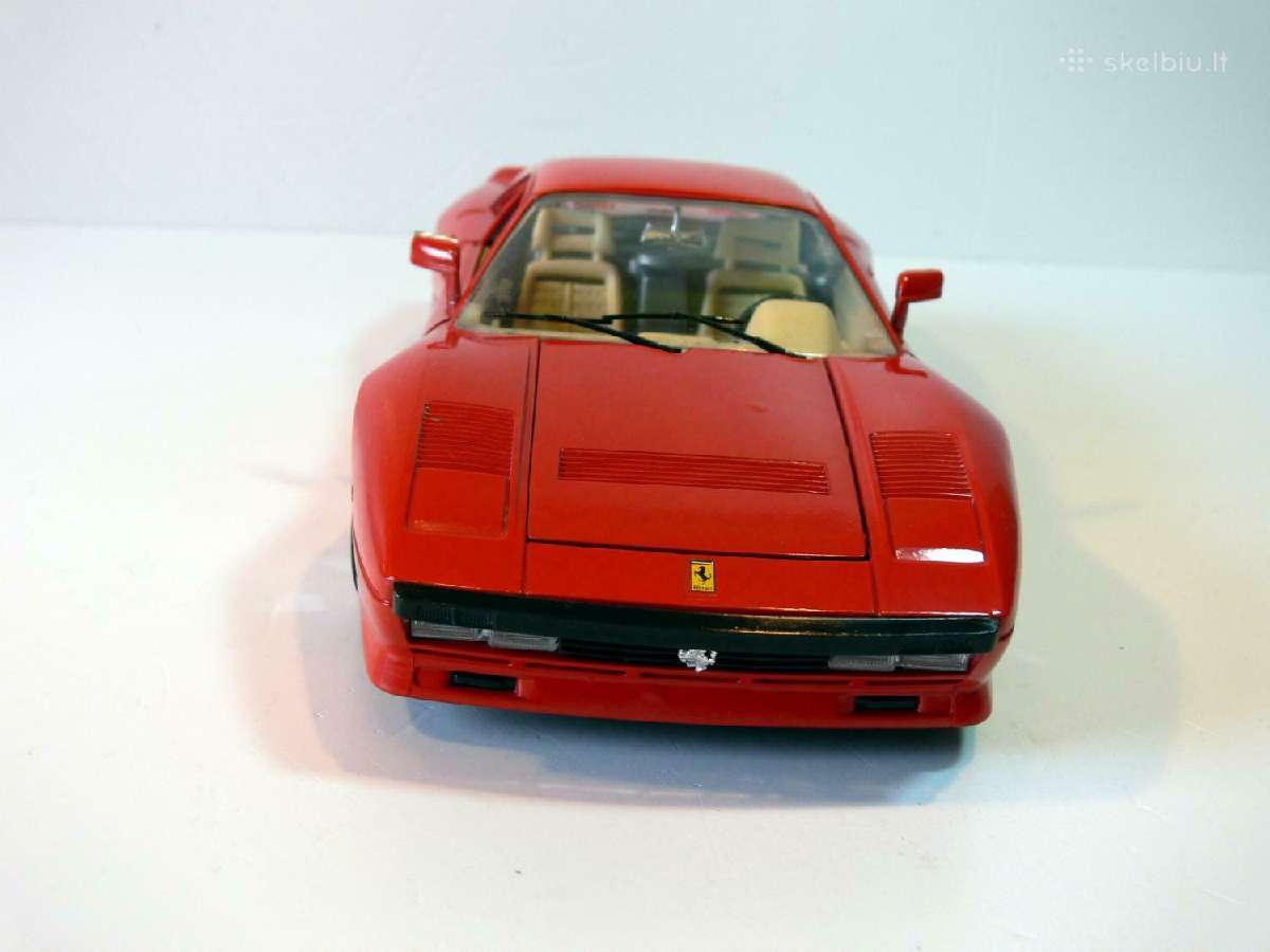Ferrari gto 1984 1:18 modeliukas modelis italiskas - nuotraukos Nr. 2
