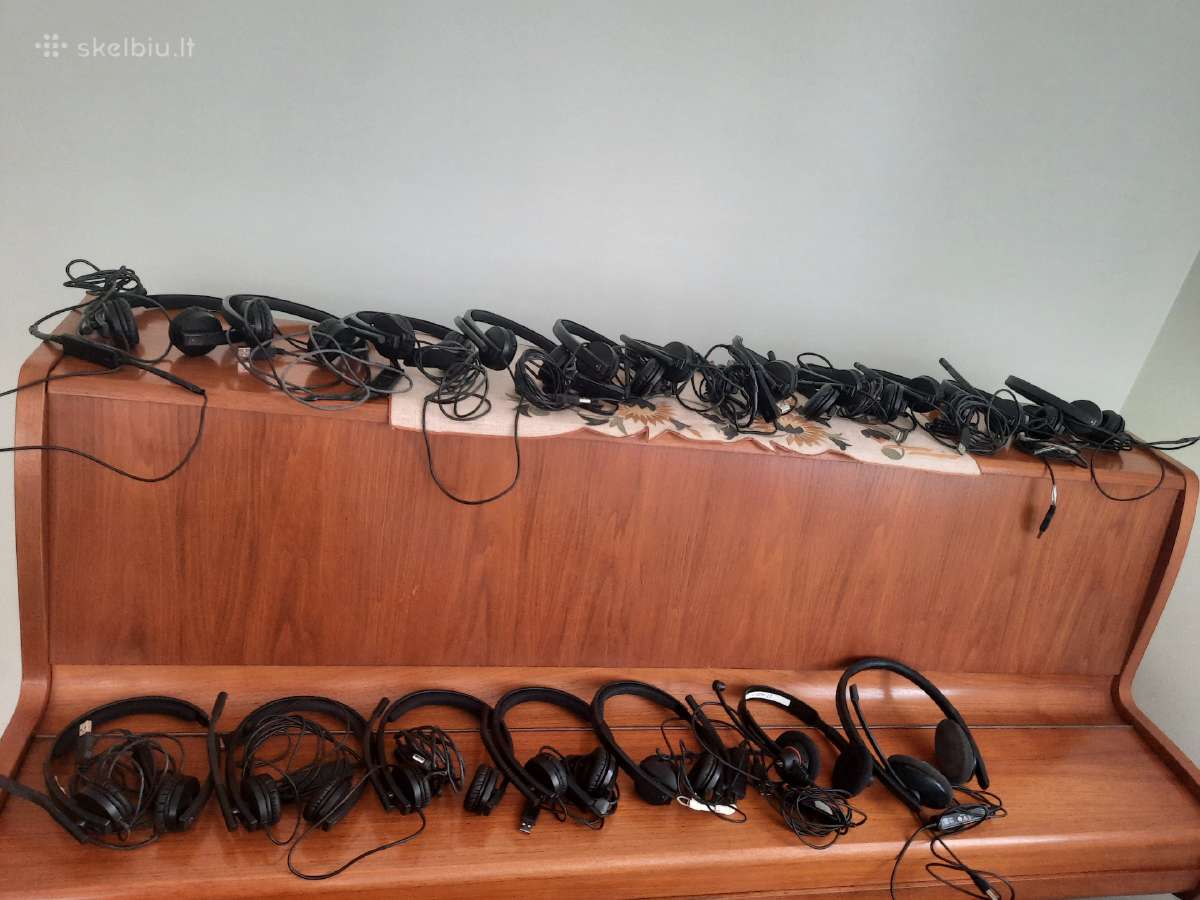 18 vienetu ausiniu su mikrofonais