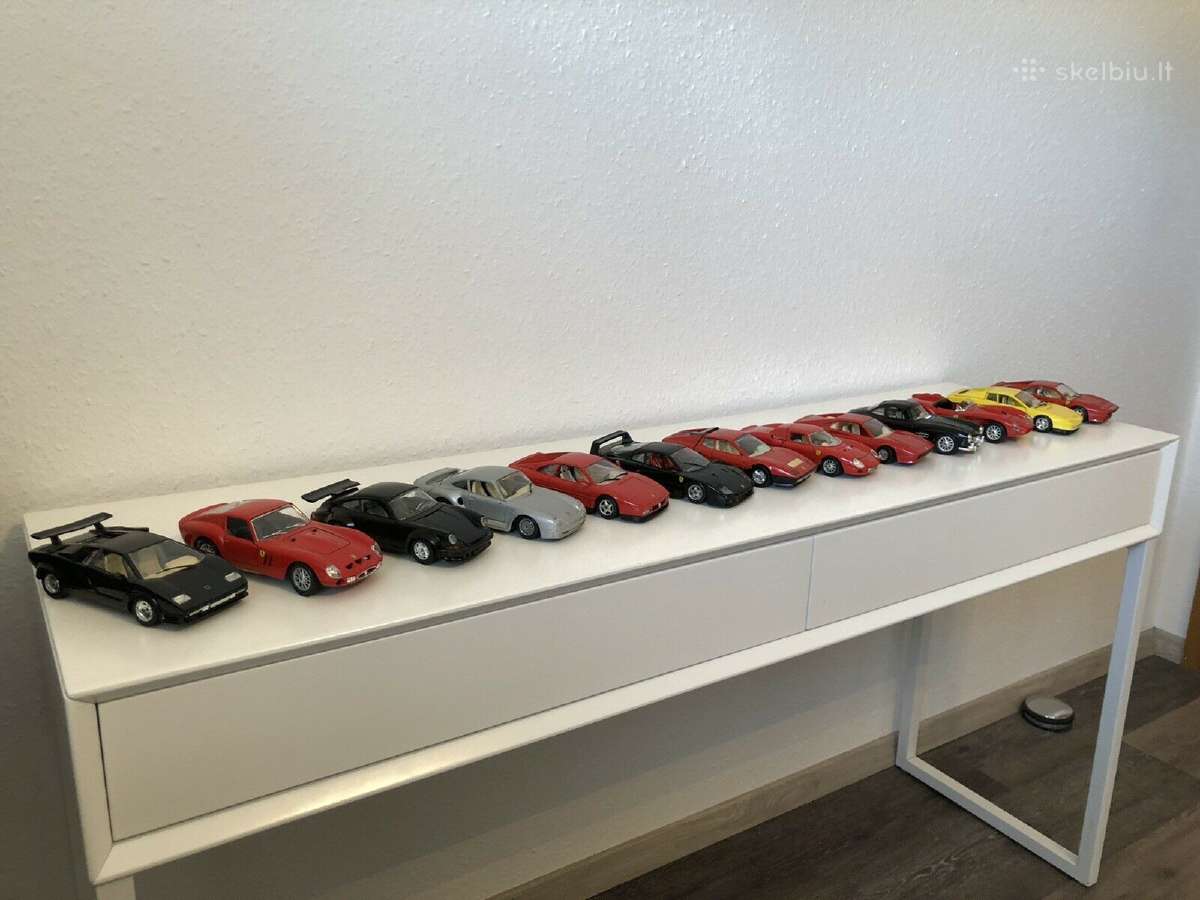 Modeliukai 1:24 ferrari porsche mercedes lambo