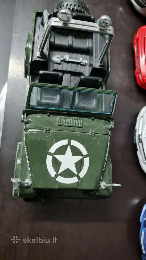 Modeliukai 1:24 Ferrari Mercedes Bugatti Jeep Bmw - nuotraukos Nr. 7