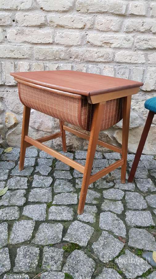 Vintažinis mid century tikmedžio staliukas - nuotraukos Nr. 21