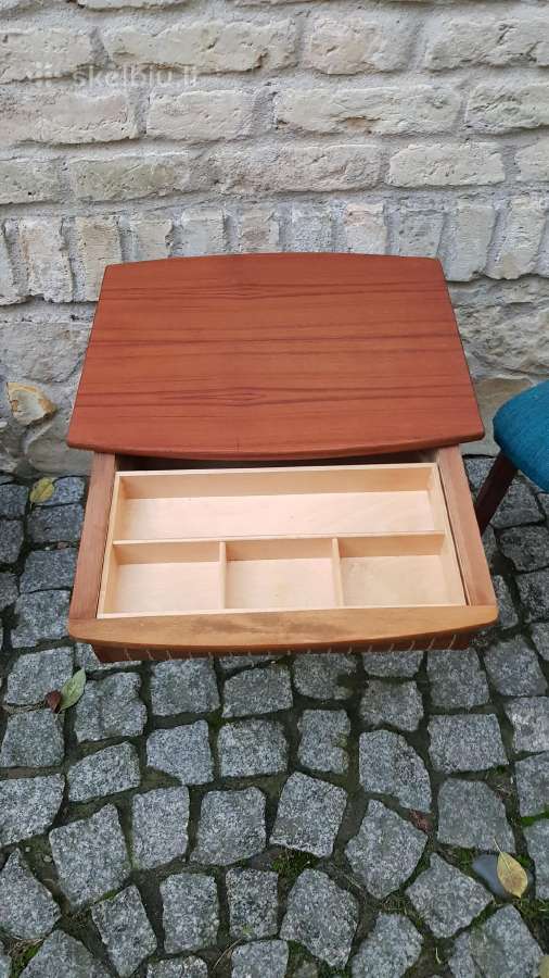 Vintažinis mid century tikmedžio staliukas - nuotraukos Nr. 22