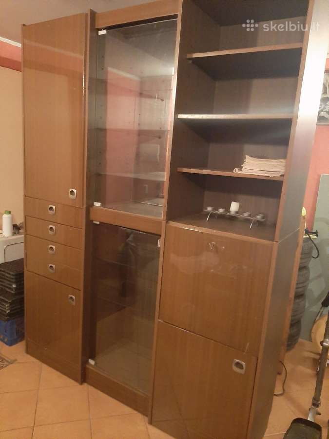 Parduodu sekciją