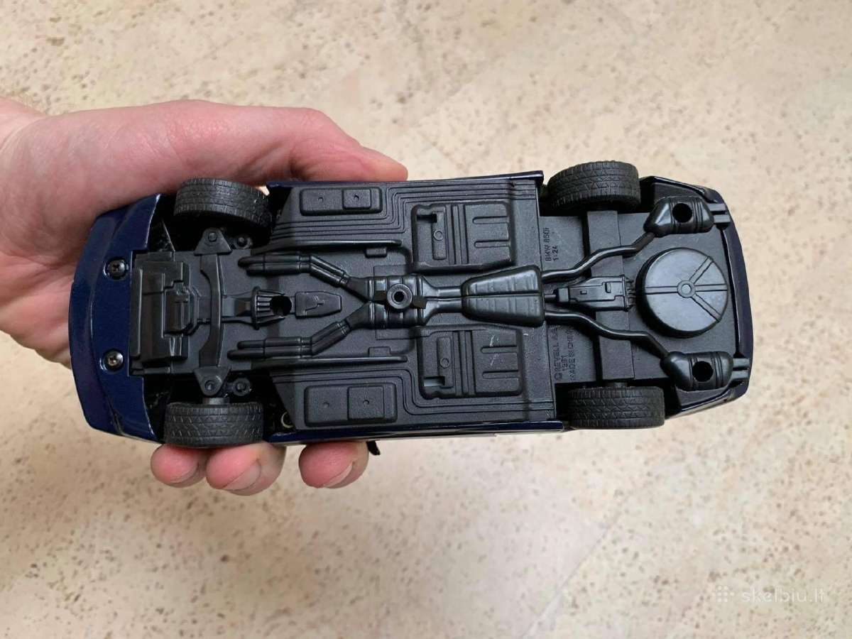 Modeliukai Bmw Bugatti Jeep Wrangler Ferrari 1:24 - nuotraukos Nr. 3