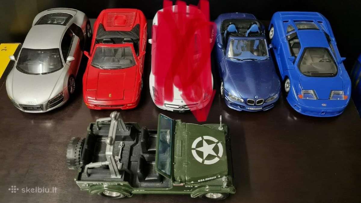 Modeliukai Bmw Bugatti Jeep Wrangler Ferrari 1:24 - nuotraukos Nr. 4