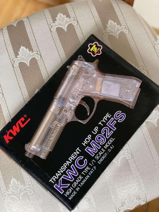 Airsotf Kwc pistoletas