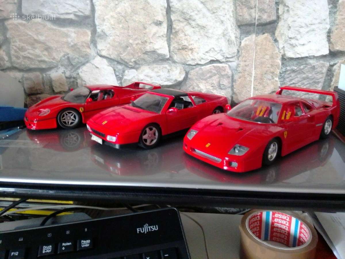 Modeliukai Ferrari f40 f50 348 ts 1:24