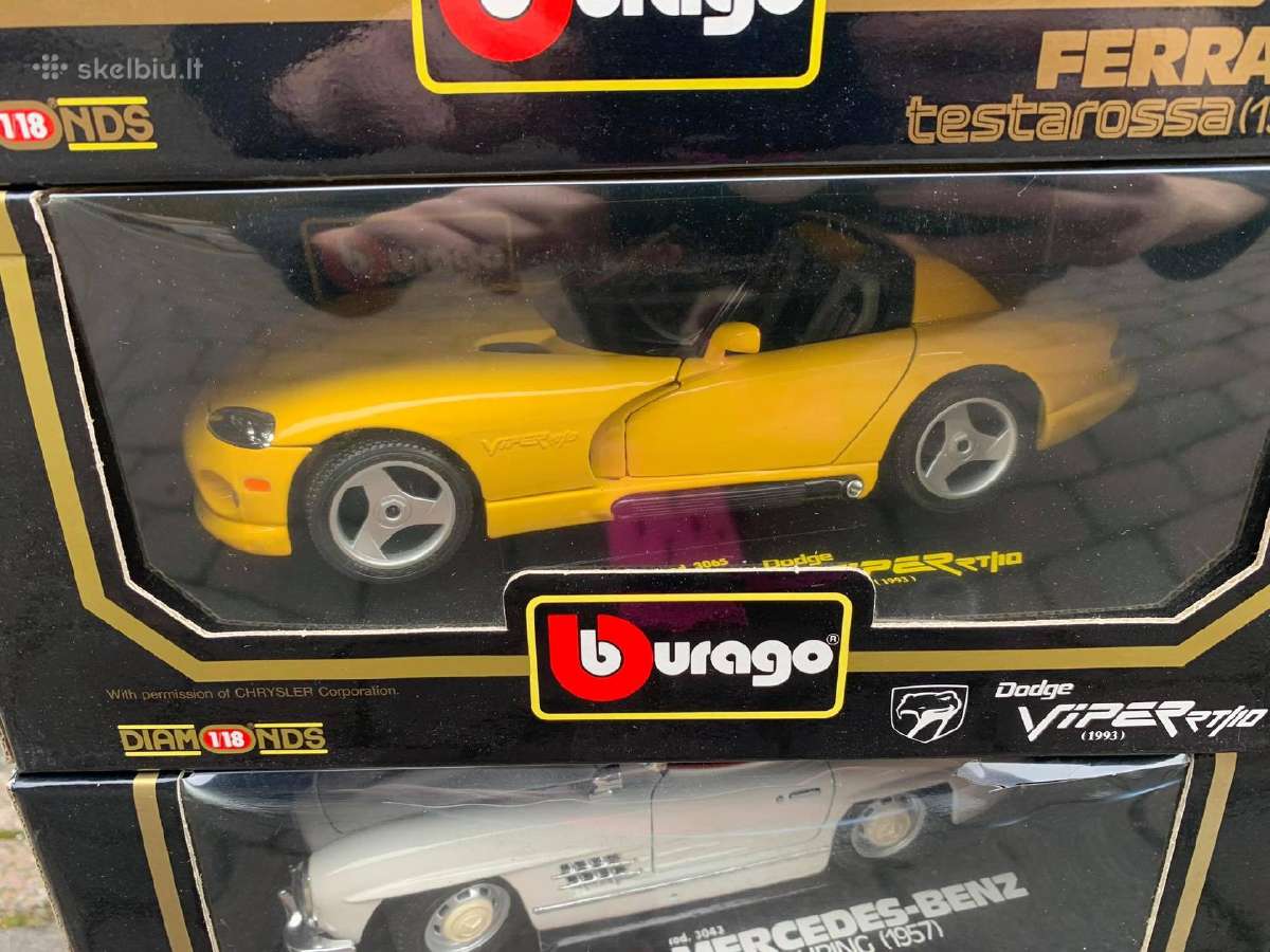 Modeliai nauji dežutėse 1:18 Ferrari Mercedes Benz - nuotraukos Nr. 3