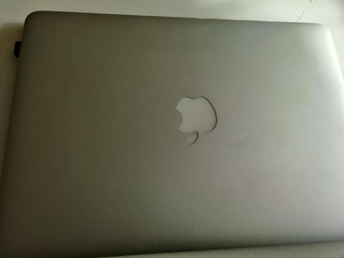 MacBook air 2017 metu ir MacBook pro 2020m