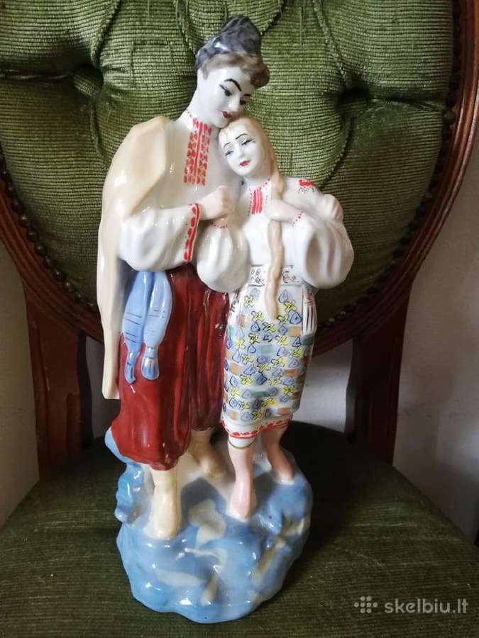 Sena ukrainietiska statulele