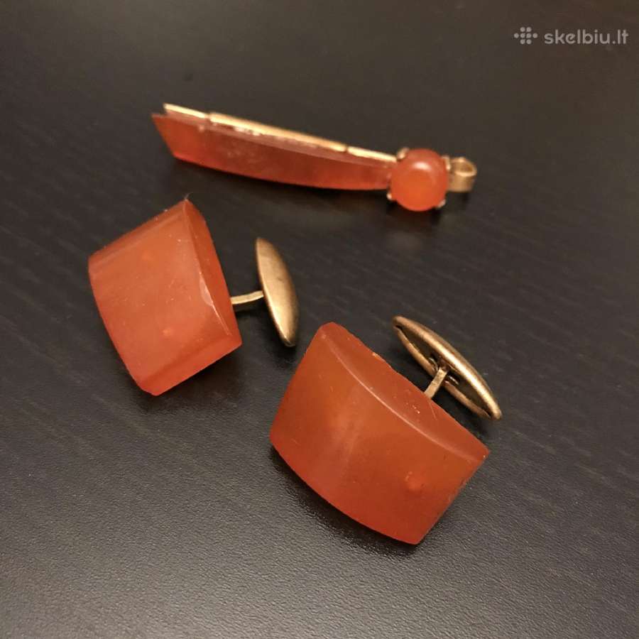 Senovinės gintaro sasagos irsegtukas kaklaraiščiui