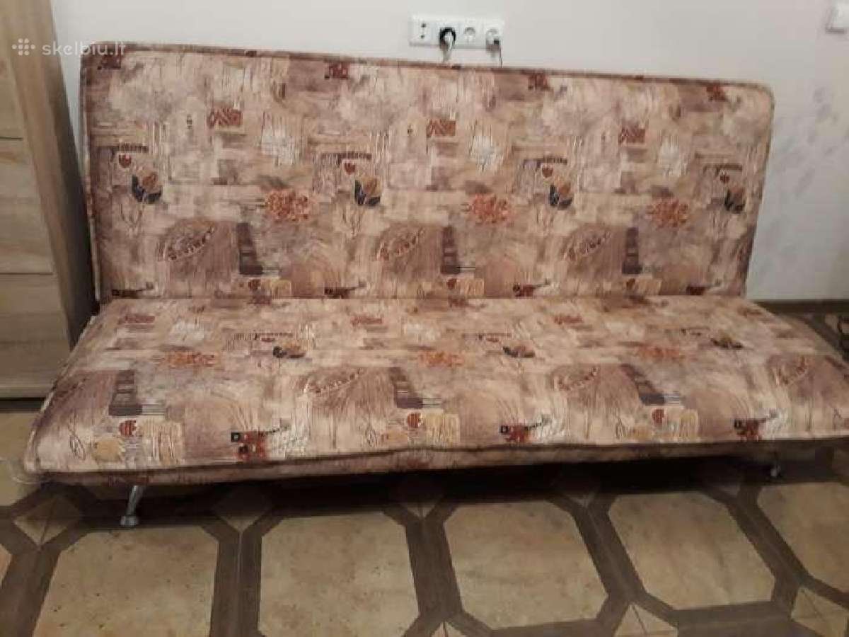Sofa lova labai kompaktiška, užimanti mažai vetos