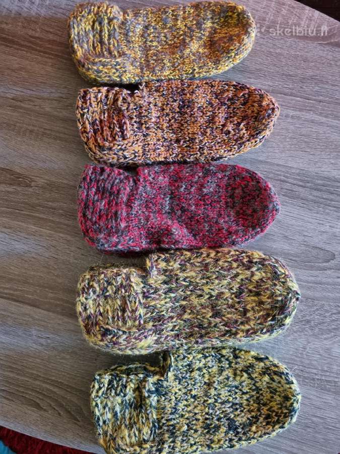 Parduodu megztas tapkutes