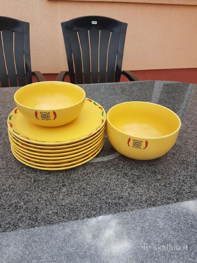 Ryskiai geltonas moliniu indu komplektas
