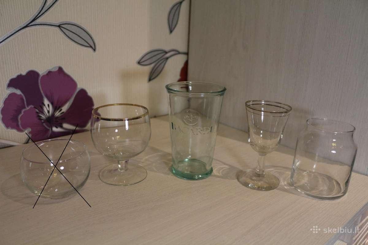 Mažai naudoti pavieniai stikliniai indai
