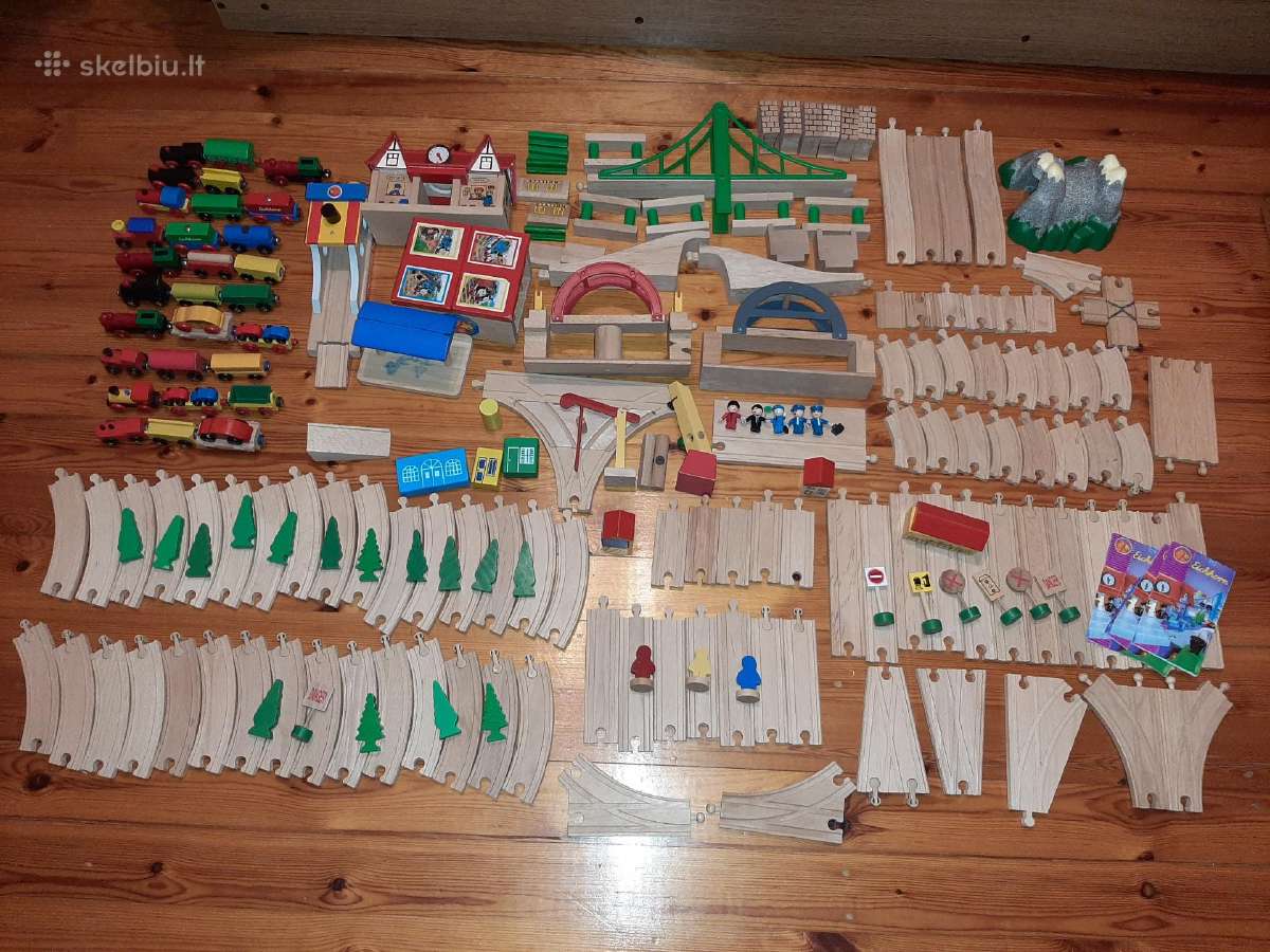 Didžiulė Medinių trasų ir traukinių kolekcija.
