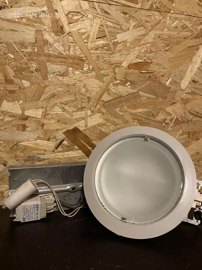 Ileidžiami lauko šviestuvai. 3 vnt. - 15 Eur