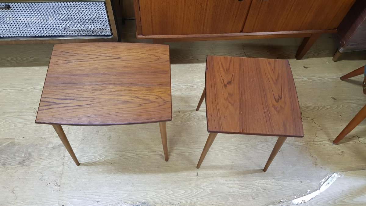 Vintažinių mid century tikmedžio staliukų trio - nuotraukos Nr. 13