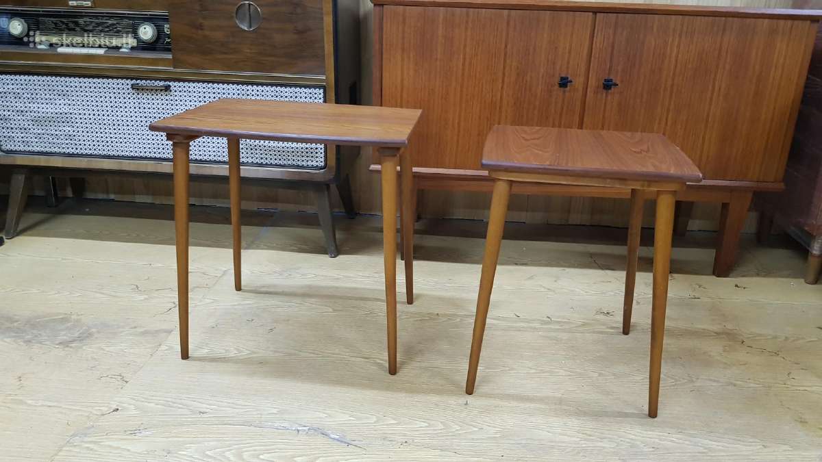 Vintažinių mid century tikmedžio staliukų trio - nuotraukos Nr. 16