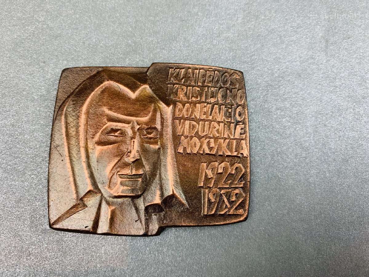 Mini bareljefas medalis K.donelaičio mokykla