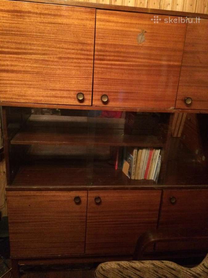 Sekcija skubiai parduodama 99eur.