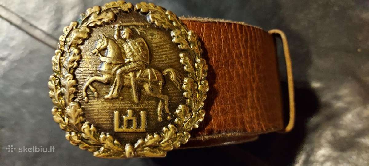 Parduodu sena Lietuviška diržą kaina 135 eurų.