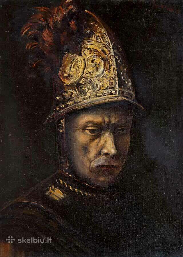 Vyras su auksiniu šalmu