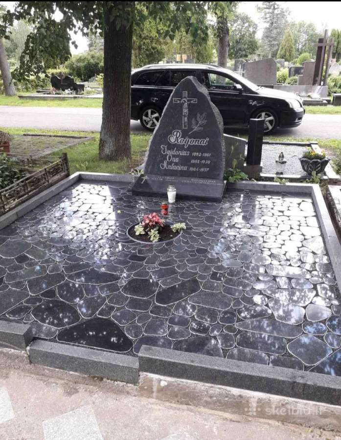 Aleksoto paminklai, dengimas akmens plokštėmis - nuotraukos Nr. 16