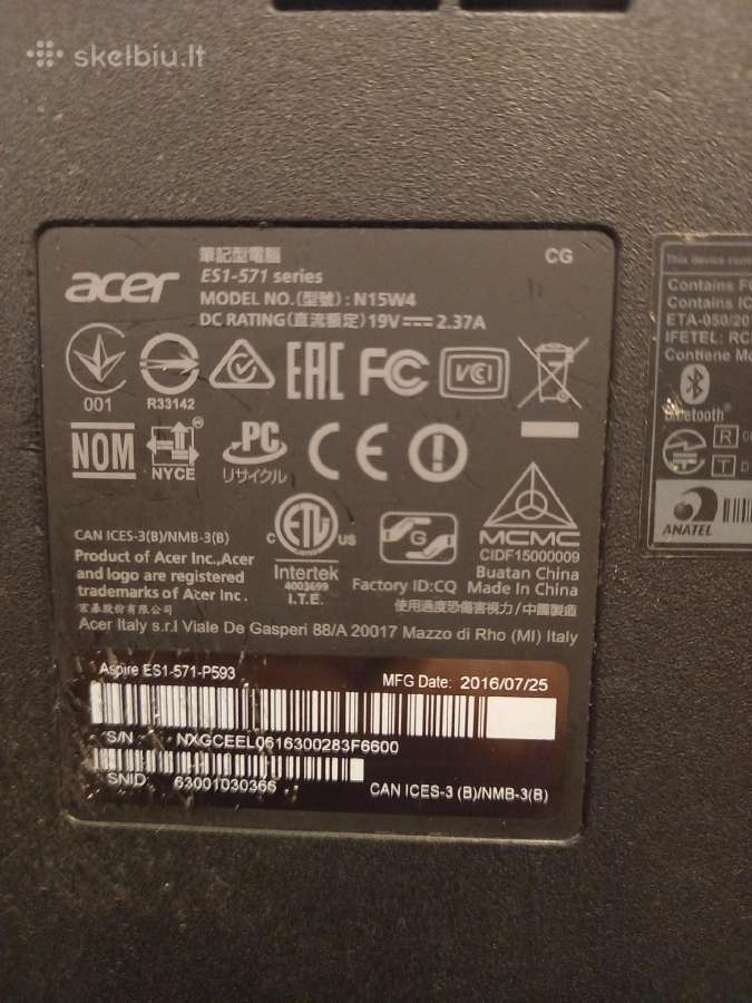 Dalimis Acer es1-571 Pigiai!