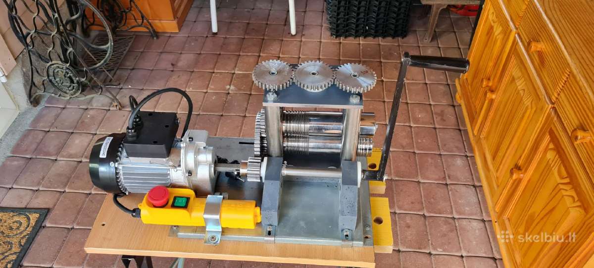 Valcas su reduktoriumi elektrinis trifazis,