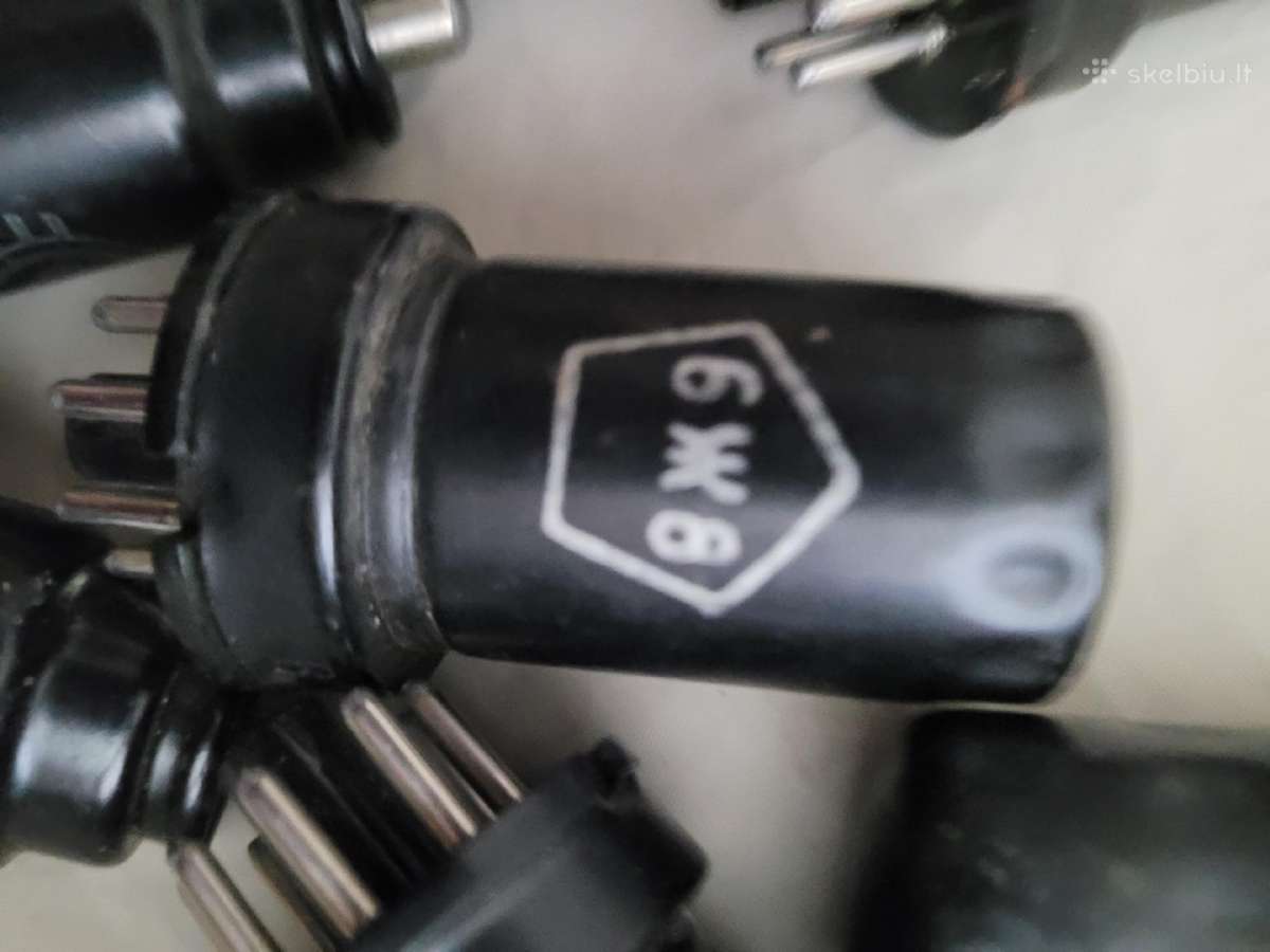 Sovietinės radijo lempos metaliniame korpuse - nuotraukos Nr. 2