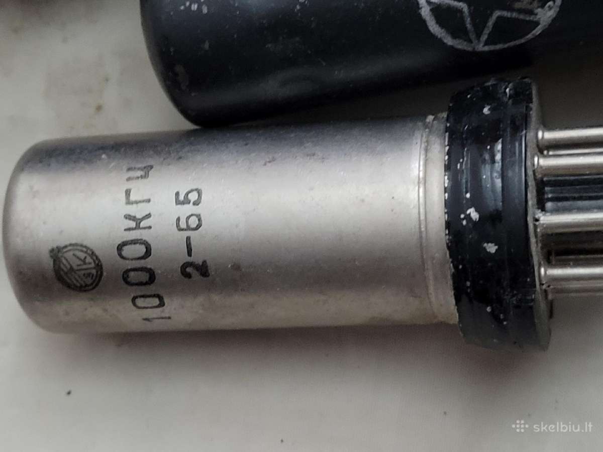 Sovietinės radijo lempos metaliniame korpuse - nuotraukos Nr. 4