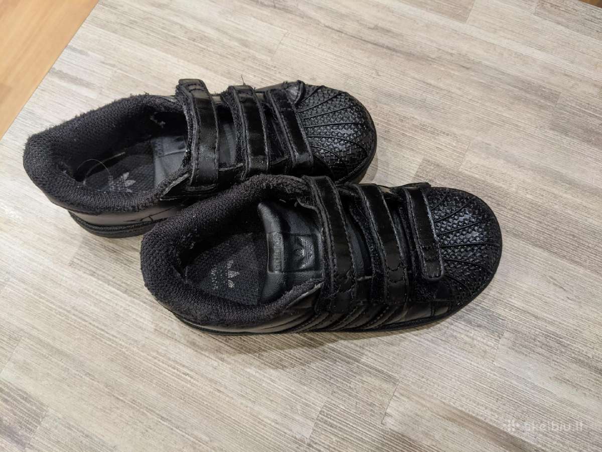 Juodi Adidas klasikiniaii 26 dydžio - nuotraukos Nr. 4