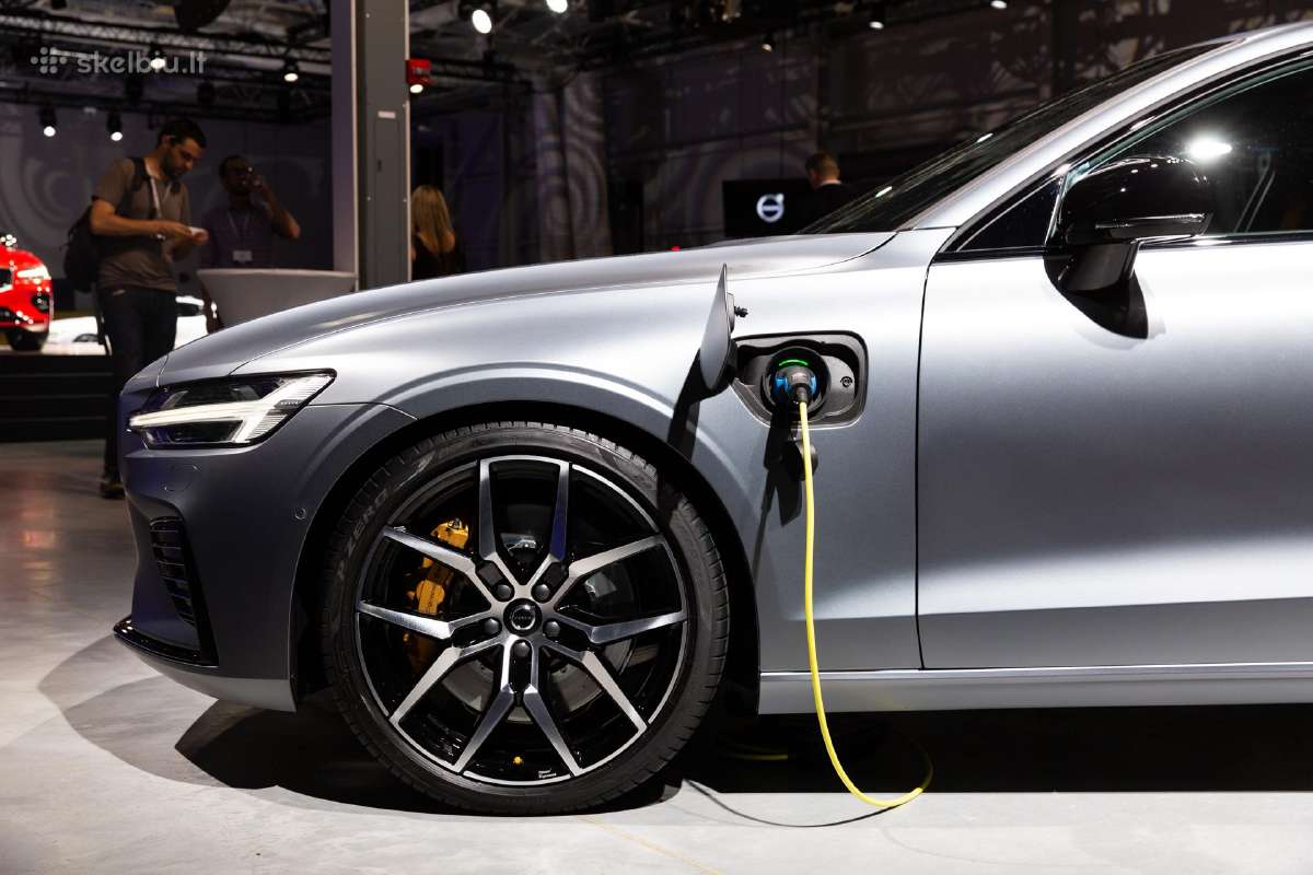 Volvo charging cable Volvo pakrovejas namams - nuotraukos Nr. 6