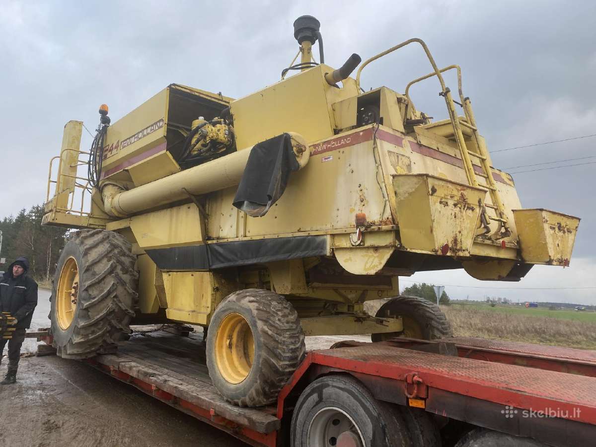 Kombainas New Holland Tf44 Ardomas Dalimis - nuotraukos Nr. 2
