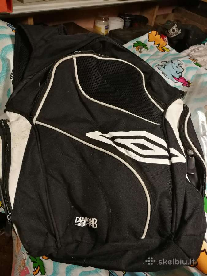 Kuprinė Umbro firmos