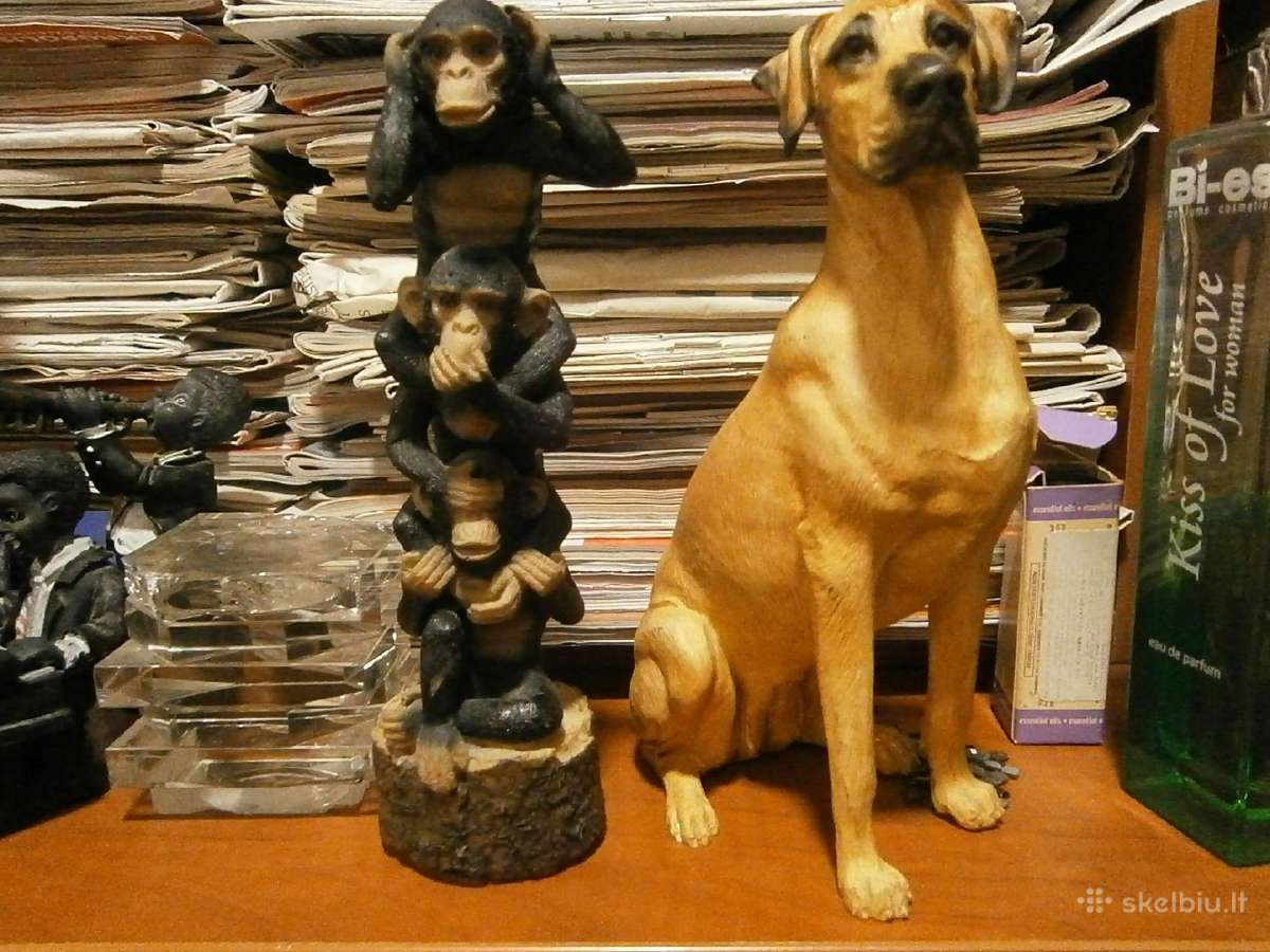 Dogo skulptūra dūžtanti 17cm 1993m