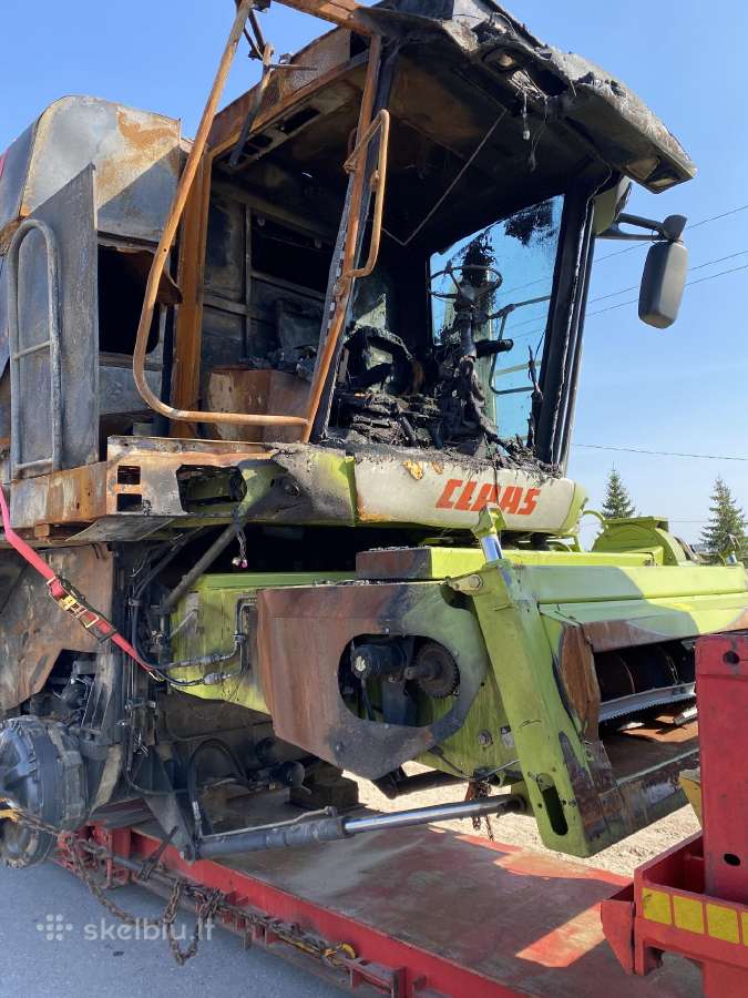 Kombainas Claas Lexion 580 ardomas dalimis - nuotraukos Nr. 10