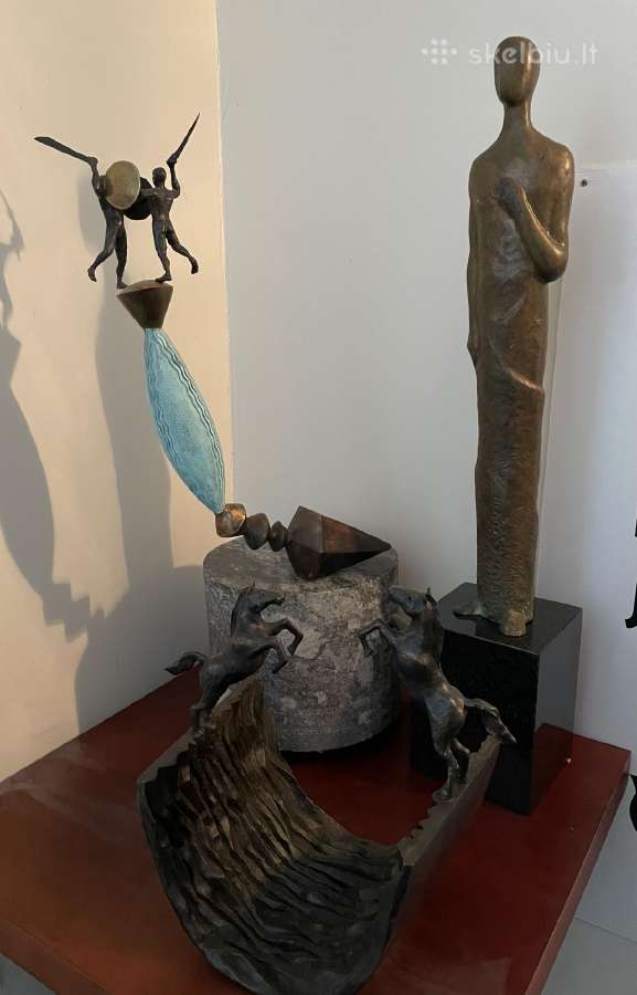 Autorinė bronzinė moters skulptūra - nuotraukos Nr. 6