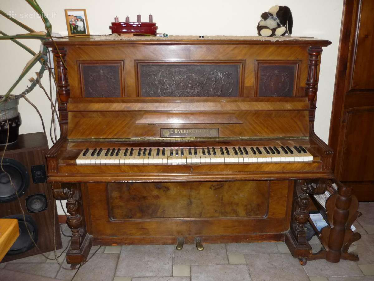 Antikvarinis vokiškas pianinas