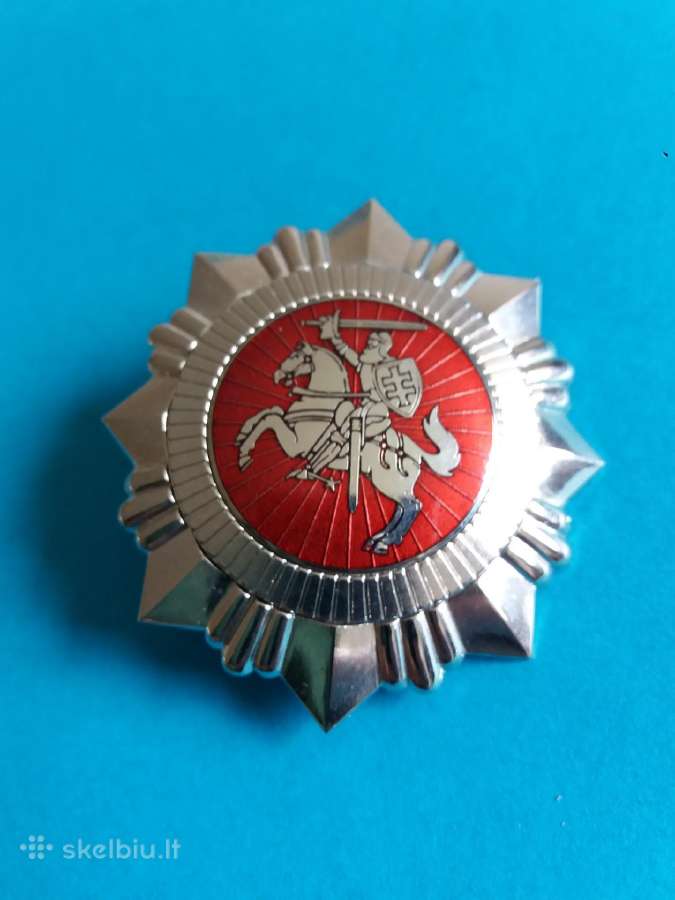Pirminės ir vidurinės grandžių pareigūnų ženklas