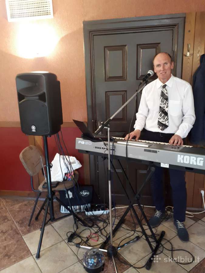 Muzikantas-vedantysis su patirtim Jūsų šventei.
