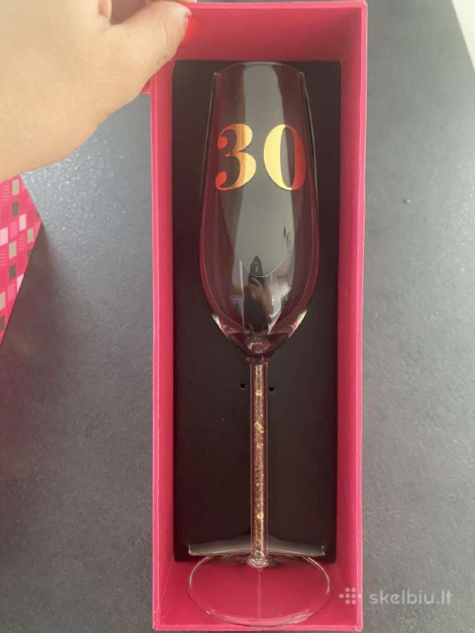 Taurė 30 metų jubiliejui