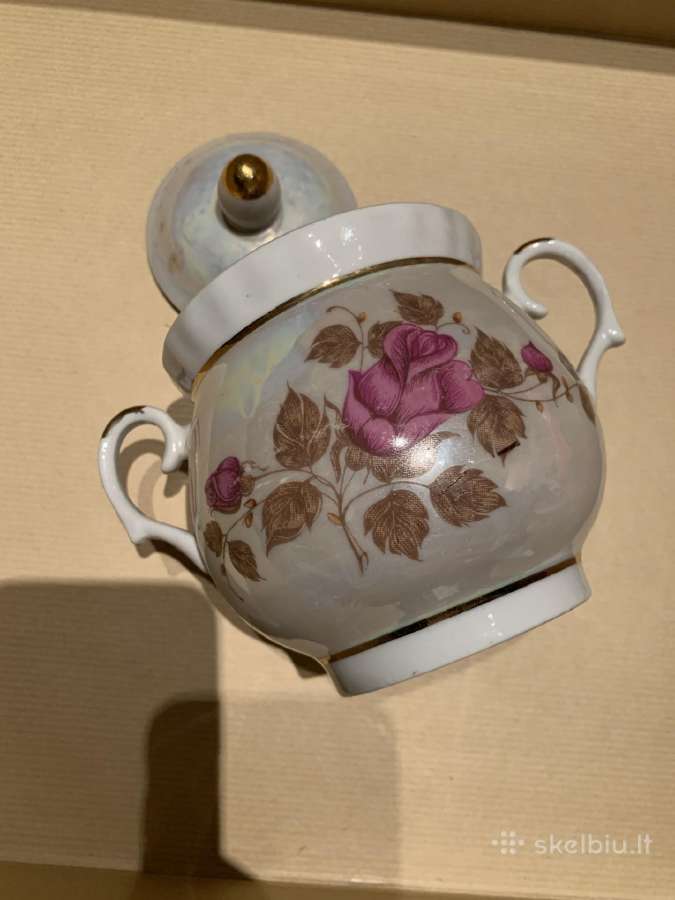 Porceliano cukrinė su gėlėm