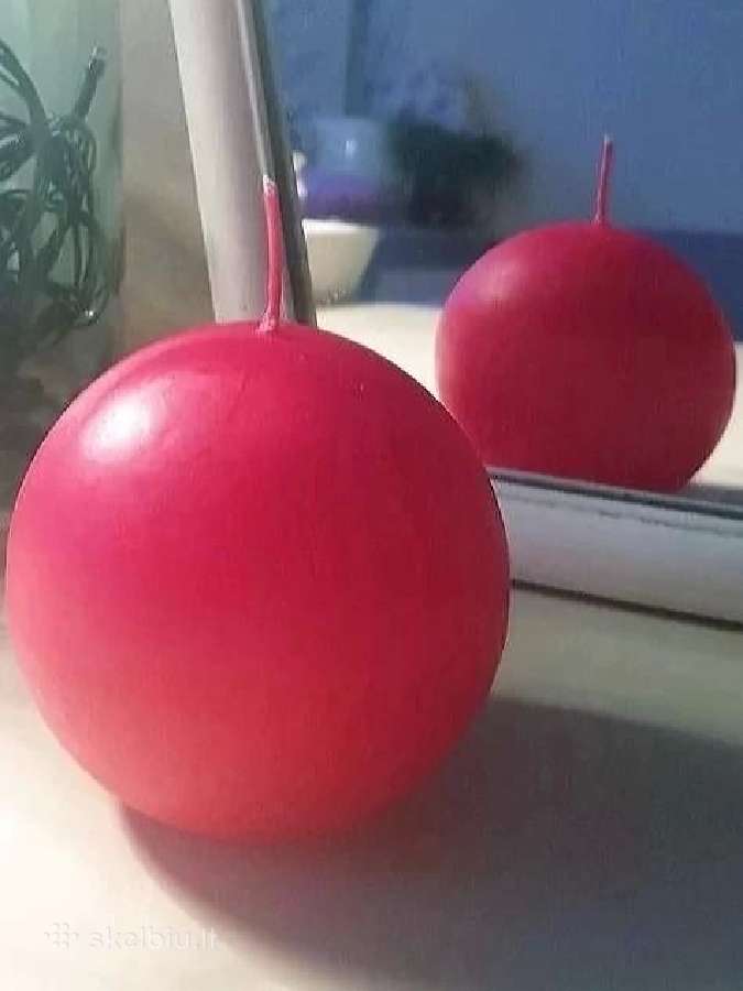 Žvakidės ir nedegintos žvakės