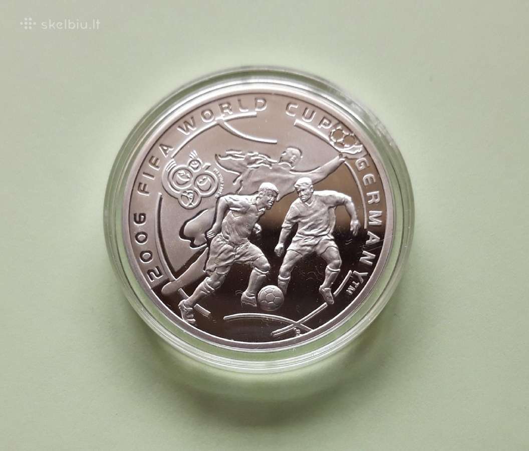 Armenija 100 Dram, futbolas, sidabras, 2004