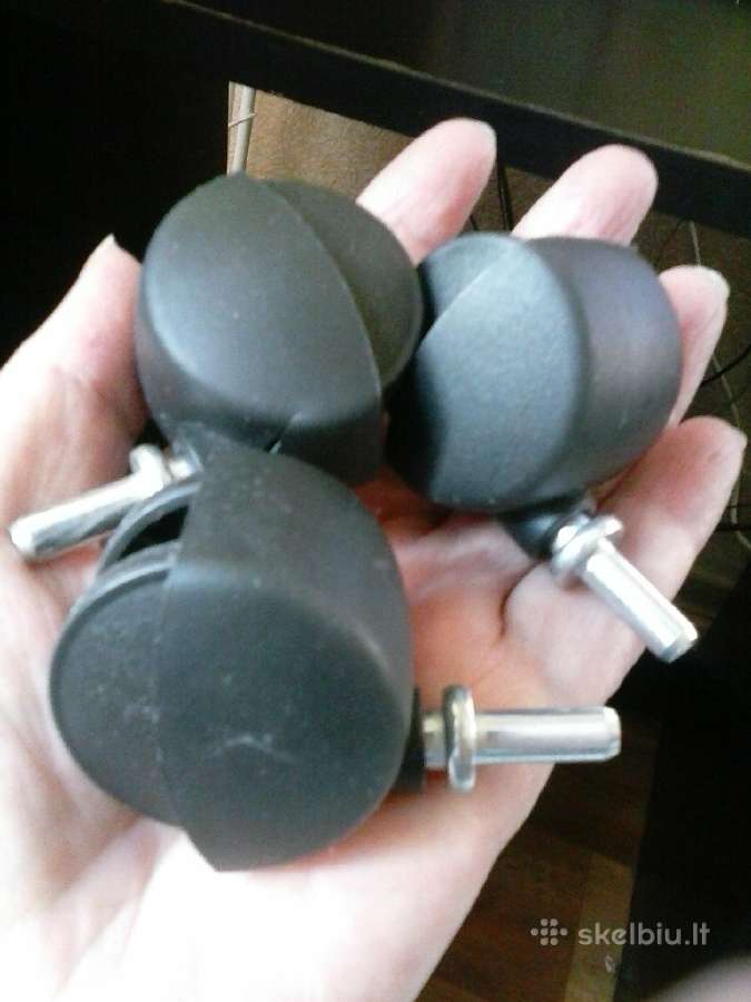 Trys ratukai baldams kaina 2e