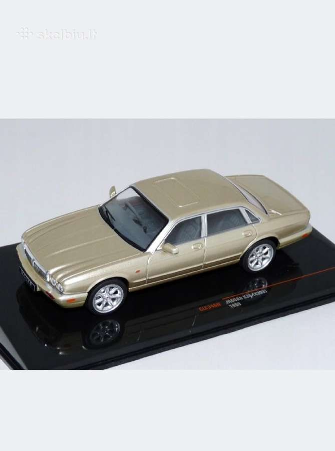 Jaguar Xj8