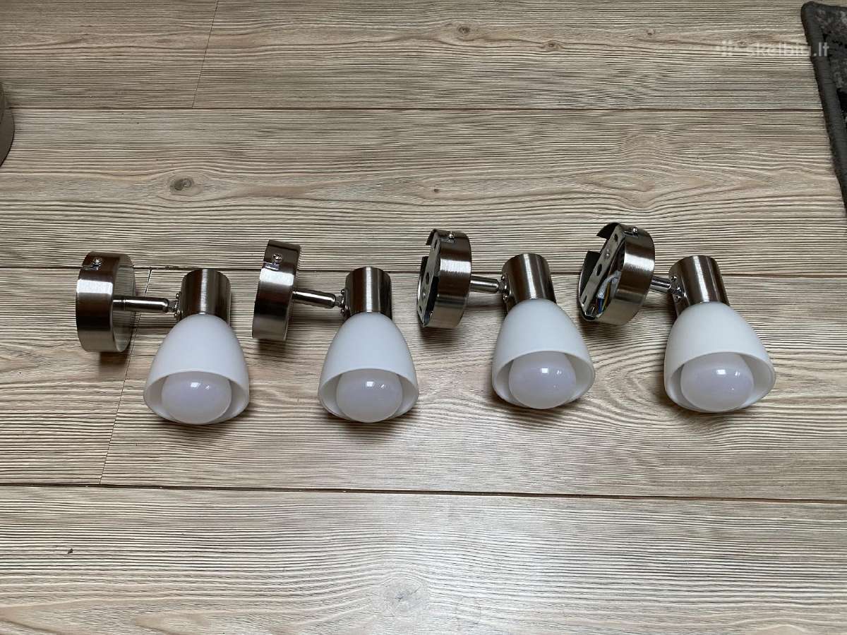 Šviestuvai su LED lemputemis